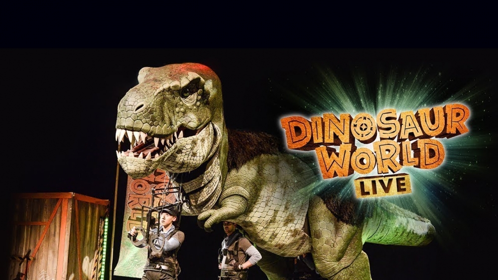 picture from stage show "Dinosaur World" [E.J. Thomas Hall]