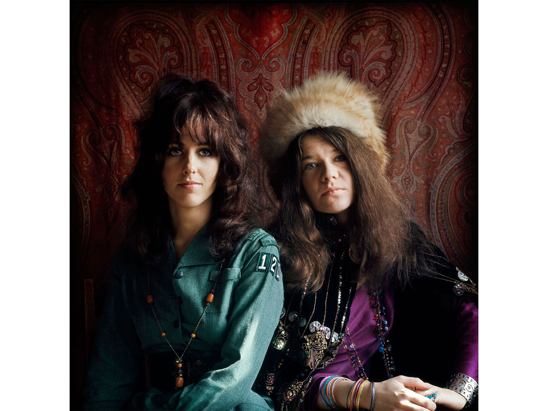 “The Two Queen Bees of San Francisco Rock,” Grace Slick (left) and Janis Joplin, photographed in 1967 for Teen Set magazine.